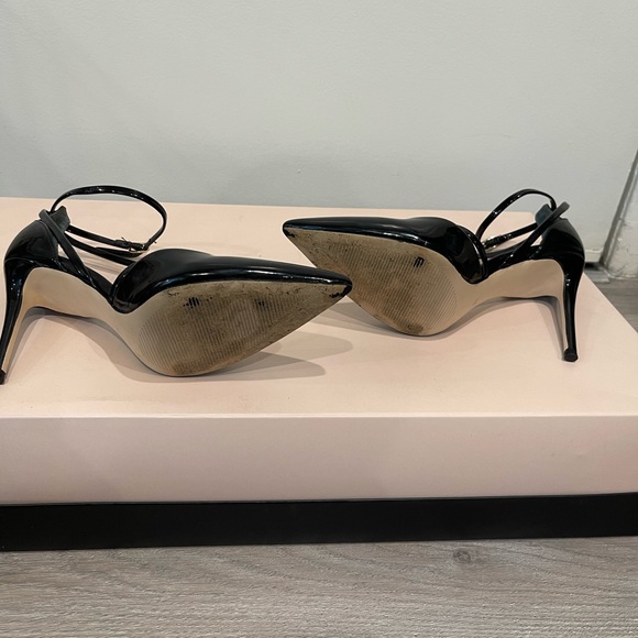 Guess Bizzy Pump in Black Patent Leather - Picture 6 of 8